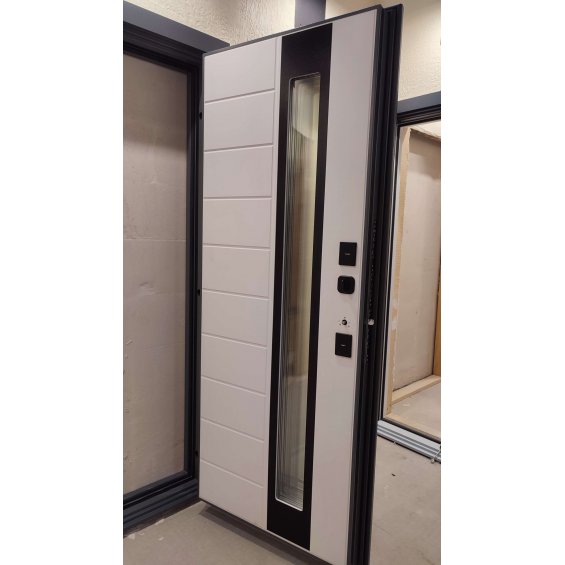 Входная Дверь Luxor Termo 5 с терморазрывом и степлопакетом Эмаль RAL 7012/Велюр белый софт, наличник RAL 9005 (Люксор) Входная Дверь Luxor Termo 5 с терморазрывом и степлопакетом Эмаль RAL 7012/Велюр белый софт, наличник RAL 9005 (Люксор)